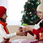 Год какой нибудь подарок