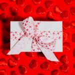 Какой подарок можно связать