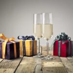 Что купить в подарок женщине 70 лет